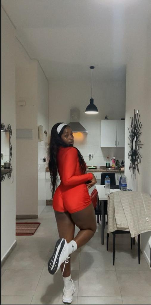 Chica busca chico en Sevilla: Chica busca chico