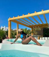 694282726: Chica busca chico en Mallorca