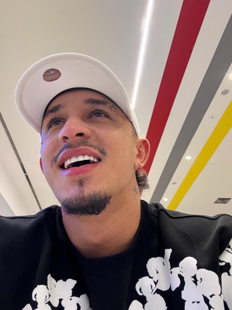 663335173: Chico busca chica en Madrid