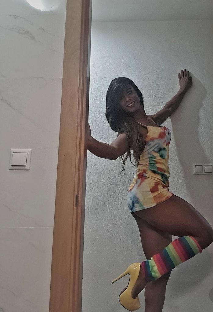 633677743: Transexual en Almería
