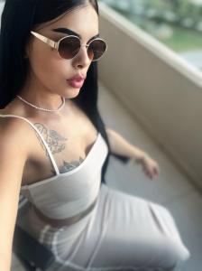 613758164: Chica busca chico en Tarragona