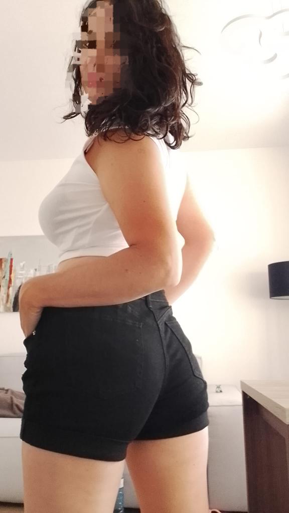 Chica busca chico en Granada: 