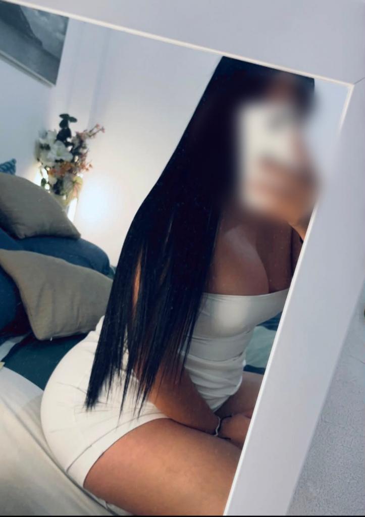 Chica busca chico en Tenerife: 