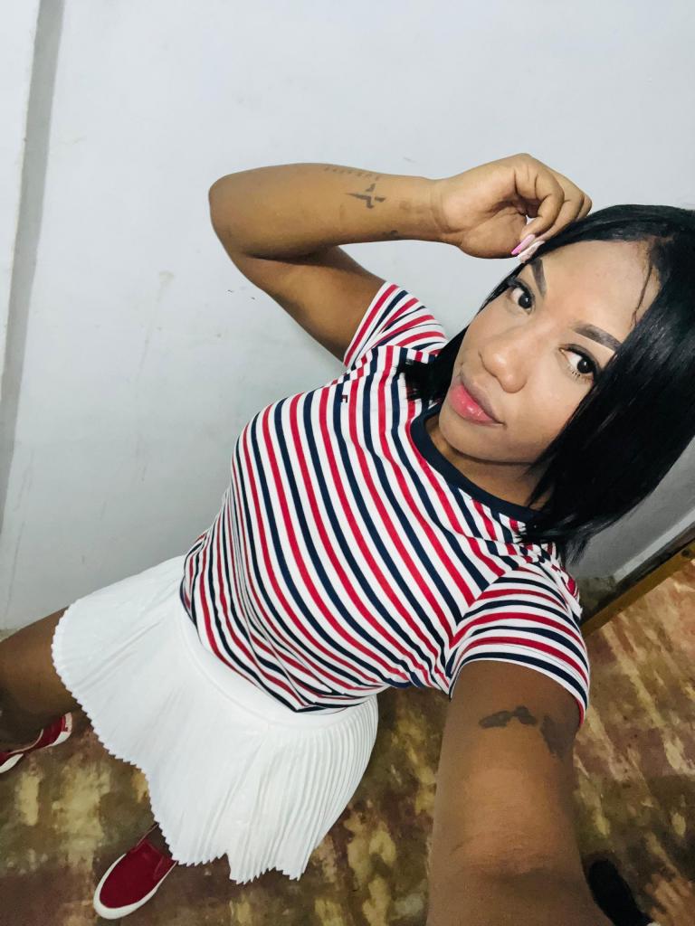974563641: Chica busca chico en Huesca