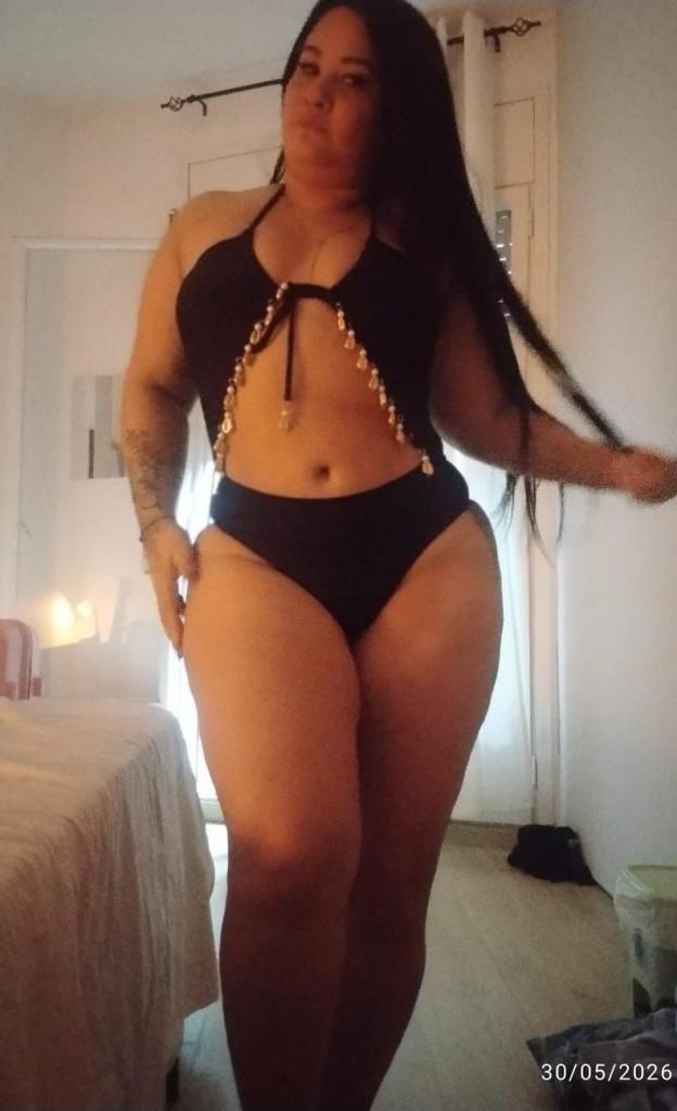 607527971: Chica busca chico en Barcelona