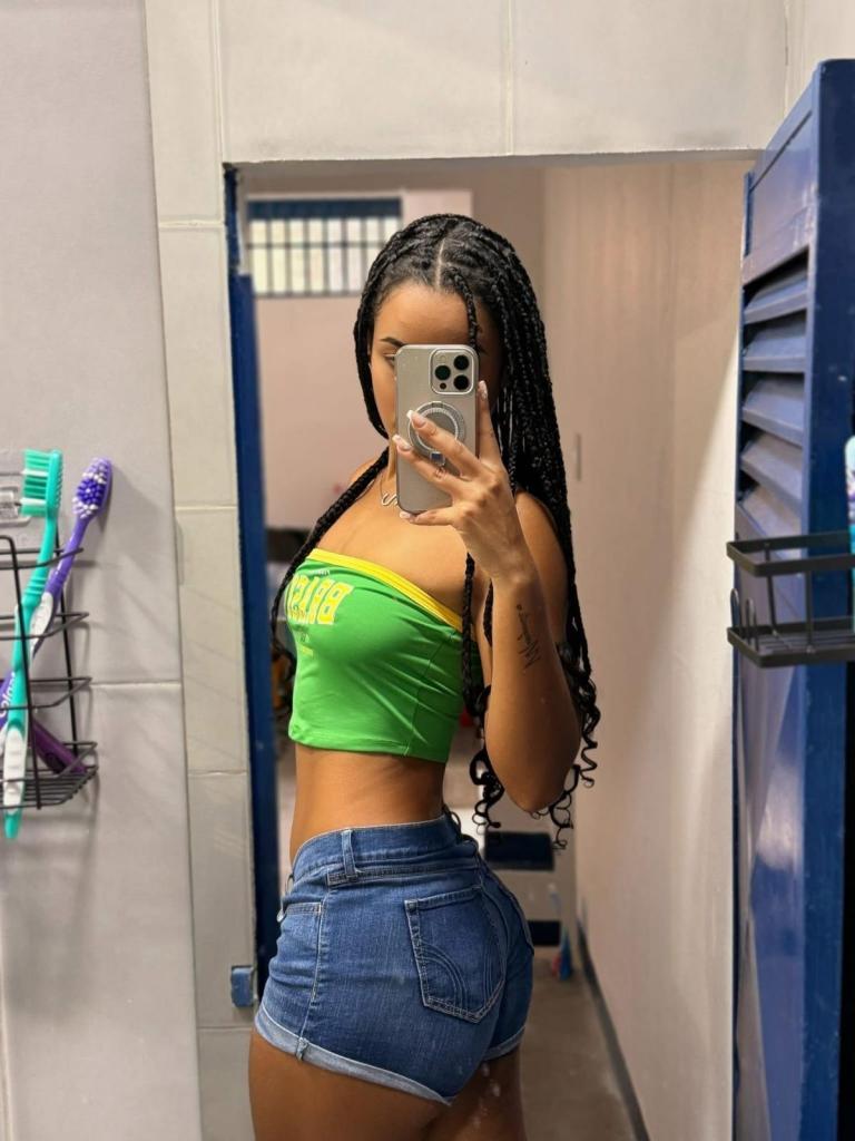 Chica busca chico en Sevilla: 