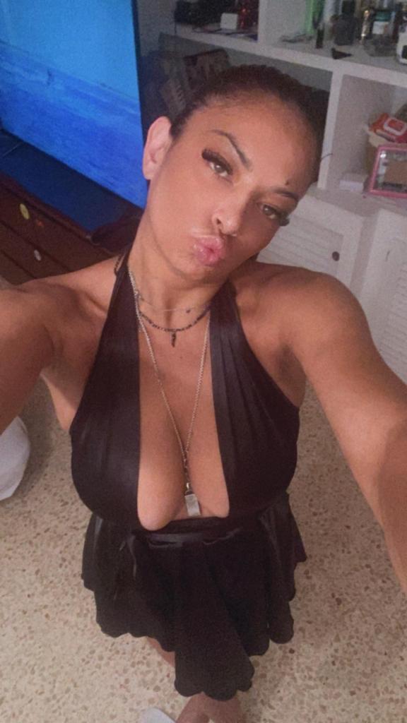 613503977: Chica busca chico en Ibiza