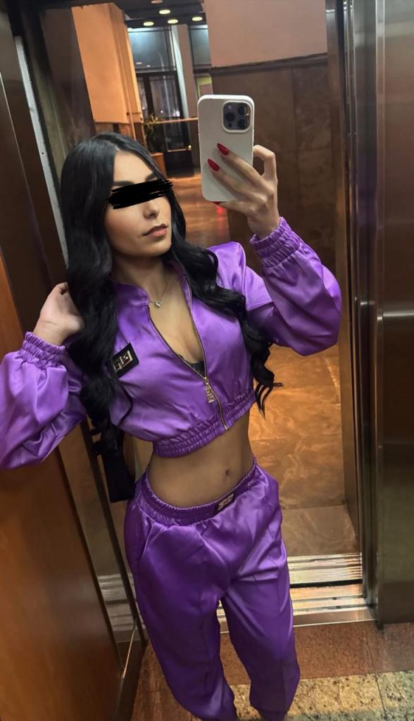 643764601: Chica busca chico en Gerona