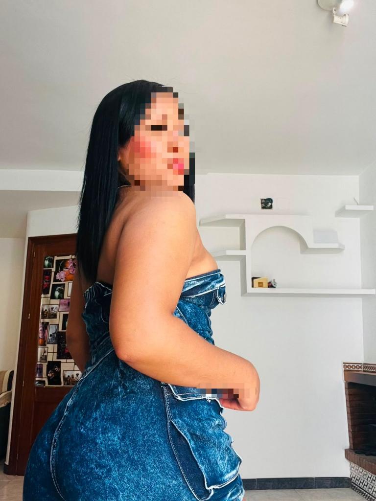 Chica busca chico en Huelva: 