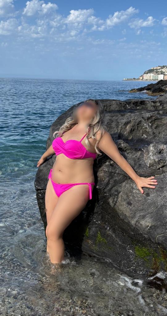 692429990: Chica busca chico en Almería