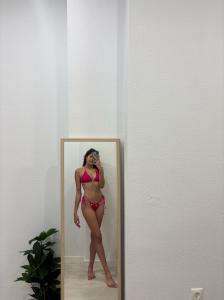 666784782: Chica busca chico en Barcelona