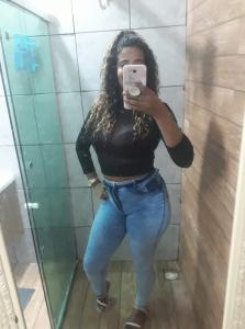 742006502: Chica busca chico en Navarra