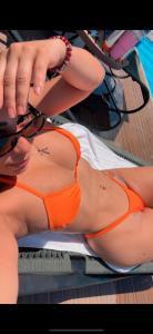 643764601: Chica busca chico en Gerona