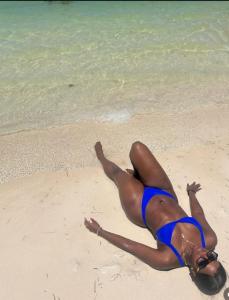 631683923: Chica busca chico en Barcelona