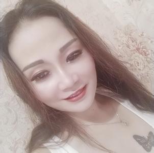 688162996: Chica busca chico en Barcelona