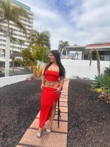 672833307: Chica busca chico en Cádiz