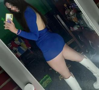 745093142: Chica busca chico en Ibiza