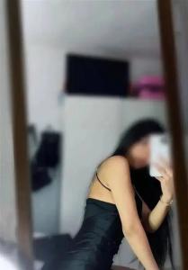 627699457: Chica busca chico en Sevilla