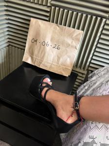 665730666: Chica busca chico en Barcelona
