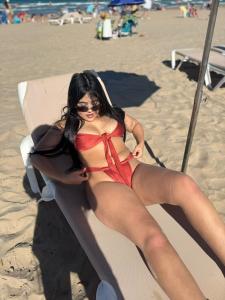 613909070: Chica busca chico en Valencia