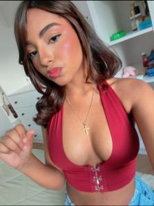 654267318: Chica busca chico en Sevilla