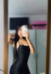 627699457: Chica busca chico en Sevilla