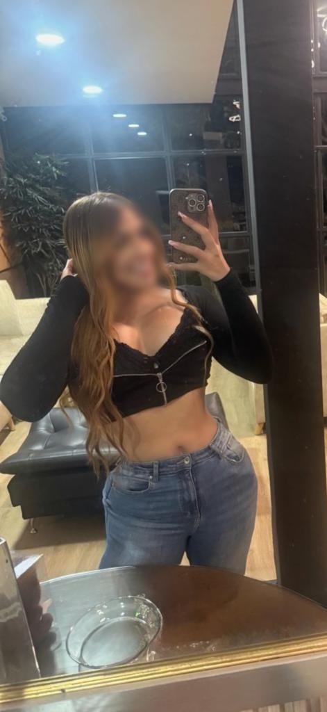 Chica busca chico en Granada: 