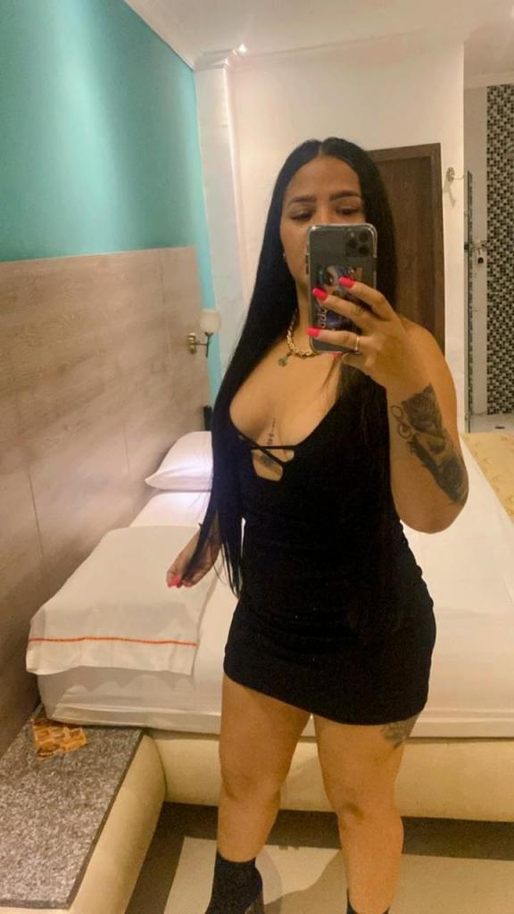 Chica busca chico en Almería: 