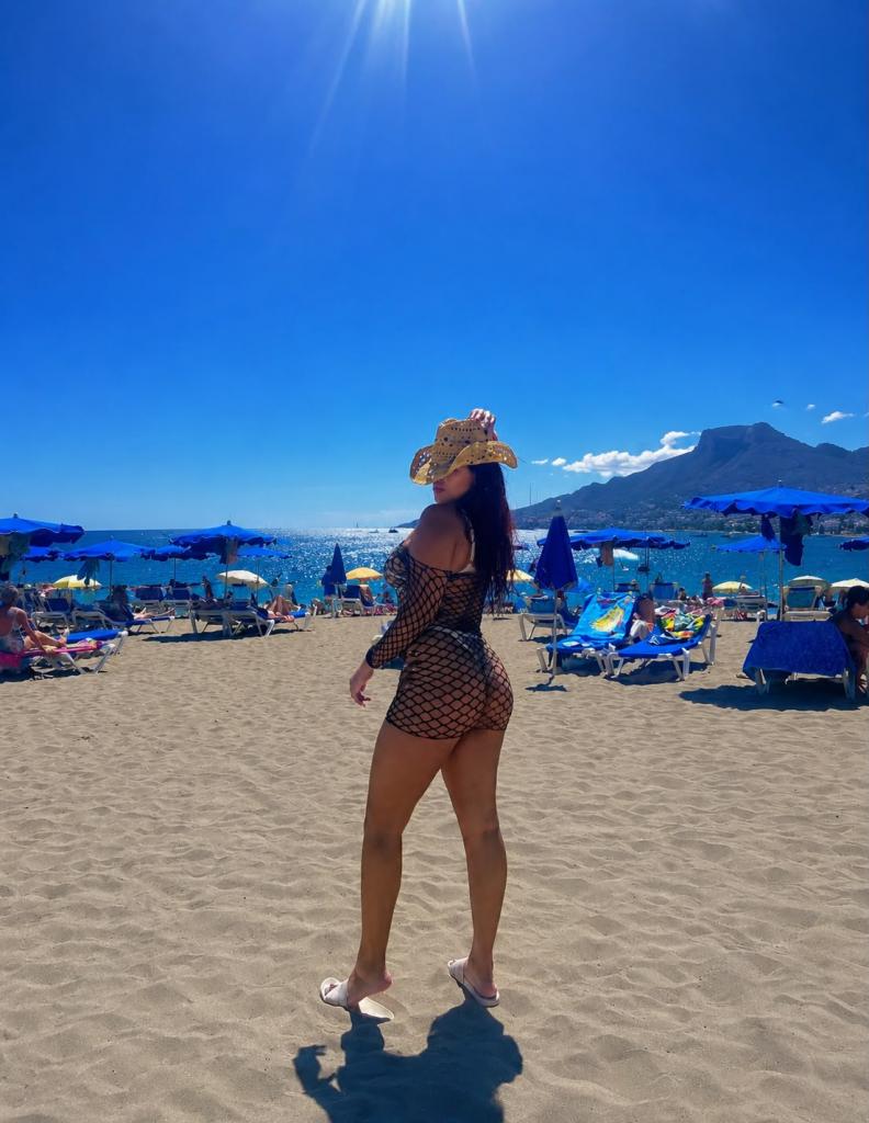 Chica busca chico en Tenerife: 