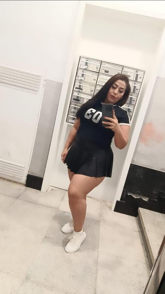 658665053: Chica busca chico en Barcelona