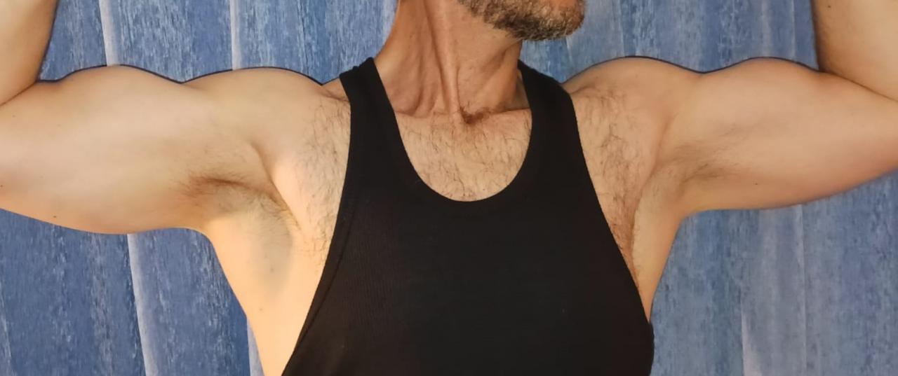 Chico busca chica en Málaga: 