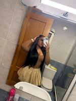 617260513: Chica busca chico en Barcelona