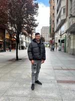 631170220: Chico busca chica en Barcelona