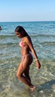 631683923: Chica busca chico en Barcelona