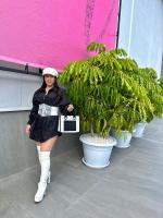 613832371: Chica busca chico en Valencia