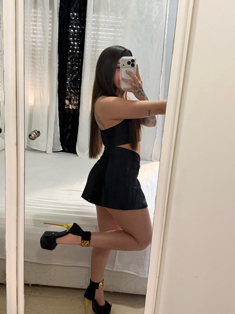 743073970: Chica busca chico en Almería