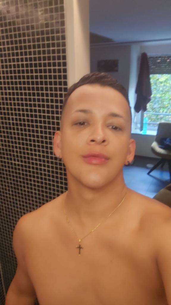 Chico busca chica en Barcelona: 