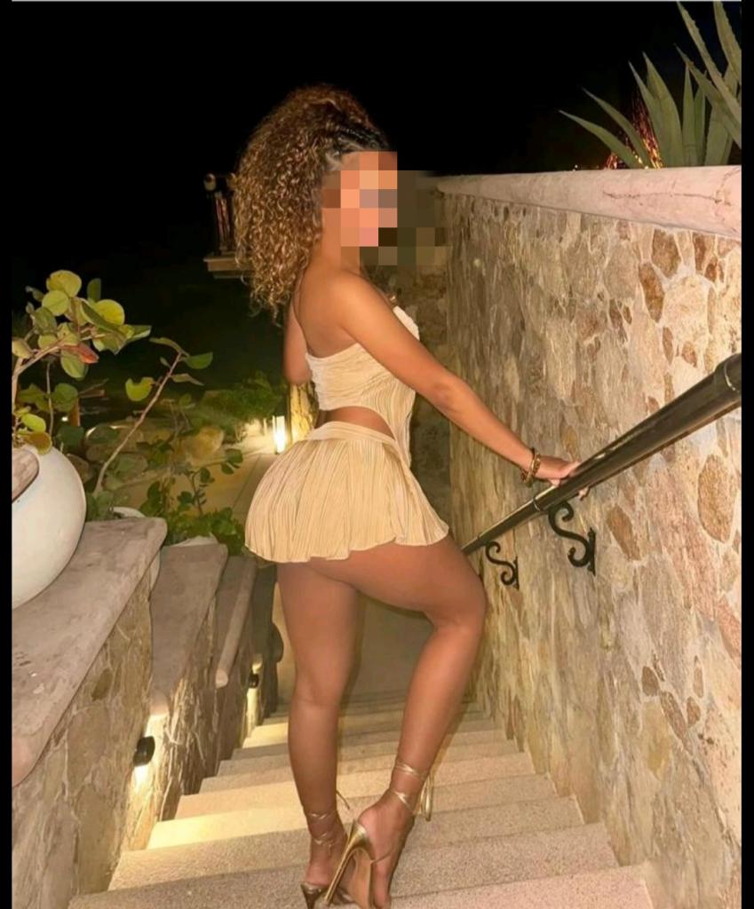 Chica busca chico en Granada: 