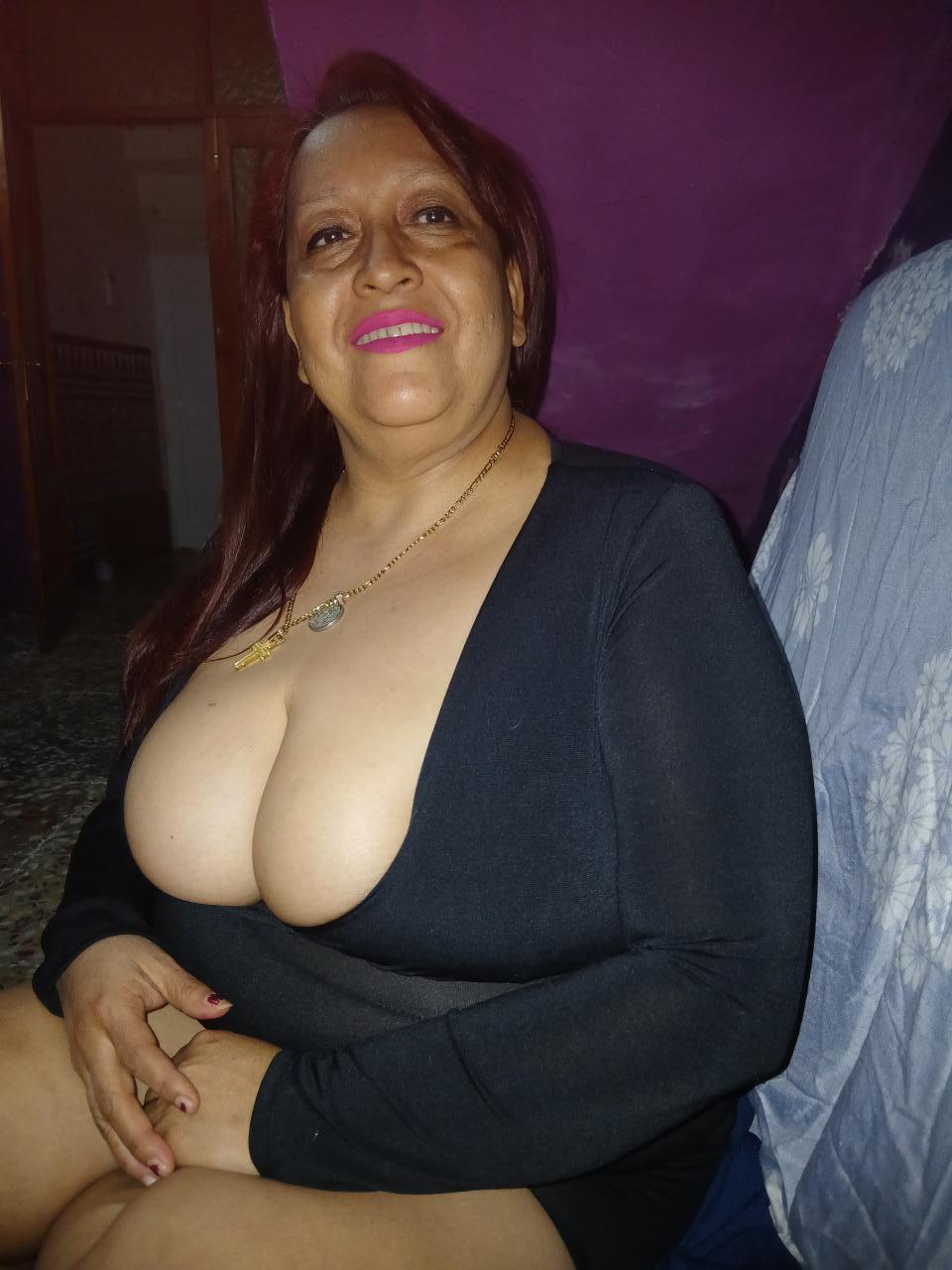 Chica busca chico en Almería: 