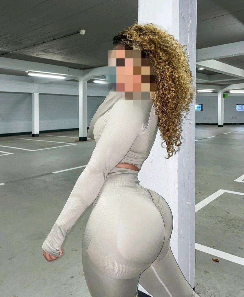 Chica busca chico en Granada: 