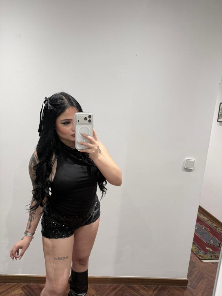 667412213: Chica busca chico en Pontevedra