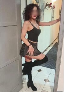633917228: Chica busca chico en Madrid