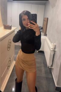 643802684: Chica busca chico en Málaga