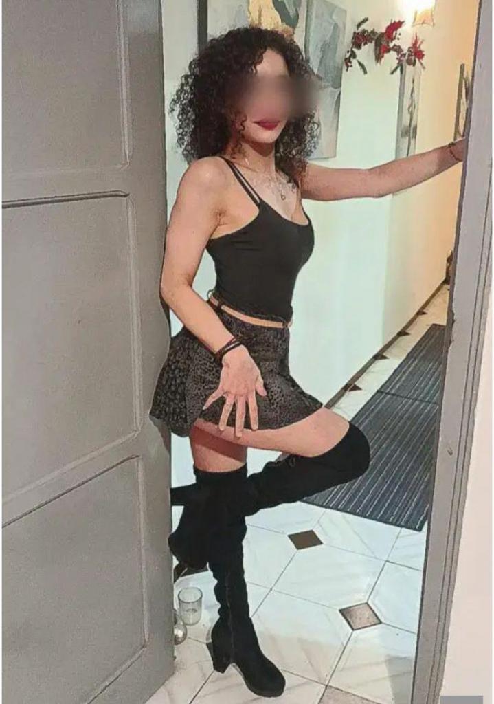 633917228: Chica busca chico en Madrid