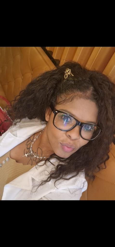 613306780: Chica busca chico en Lugo