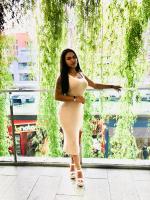 647992899: Chica busca chico en Gerona