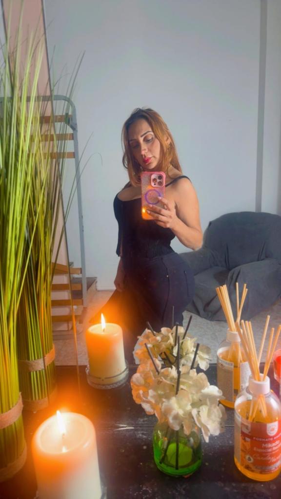 664838042: Chica busca chico en Valencia
