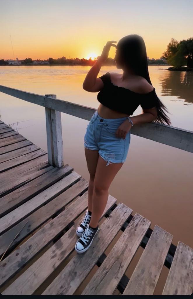 742077488: Chica busca chico en Navarra