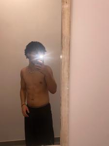 644190965: Chico busca chica en Pontevedra