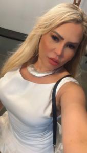 653913486: Chica busca chico en Sevilla